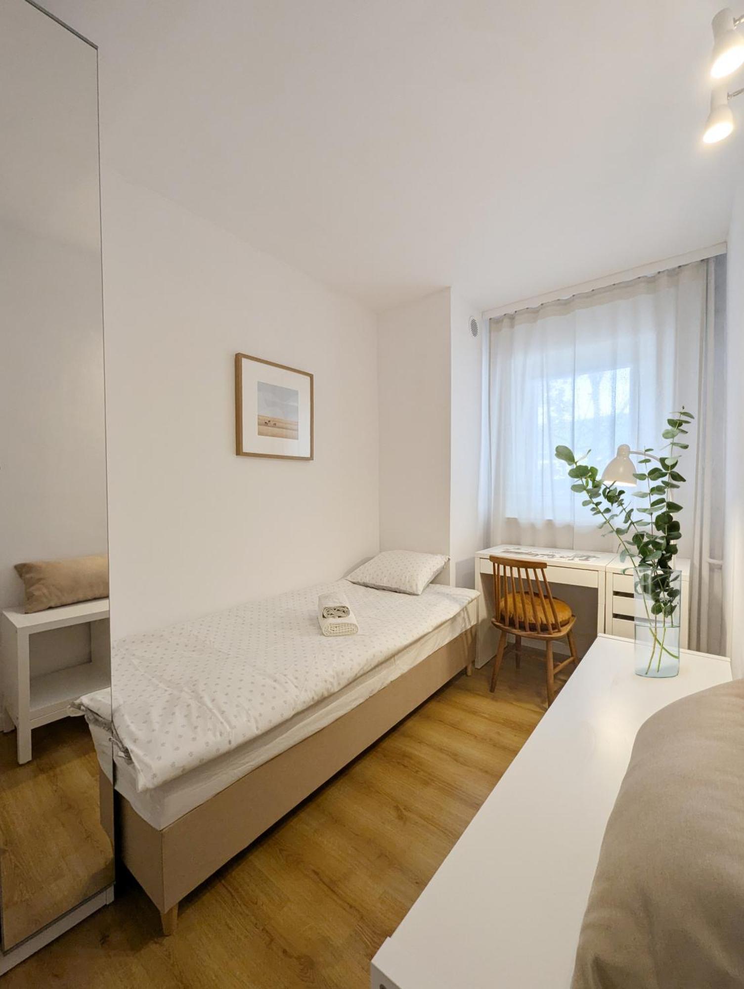 Apartament Hej! Jarzebskiego *